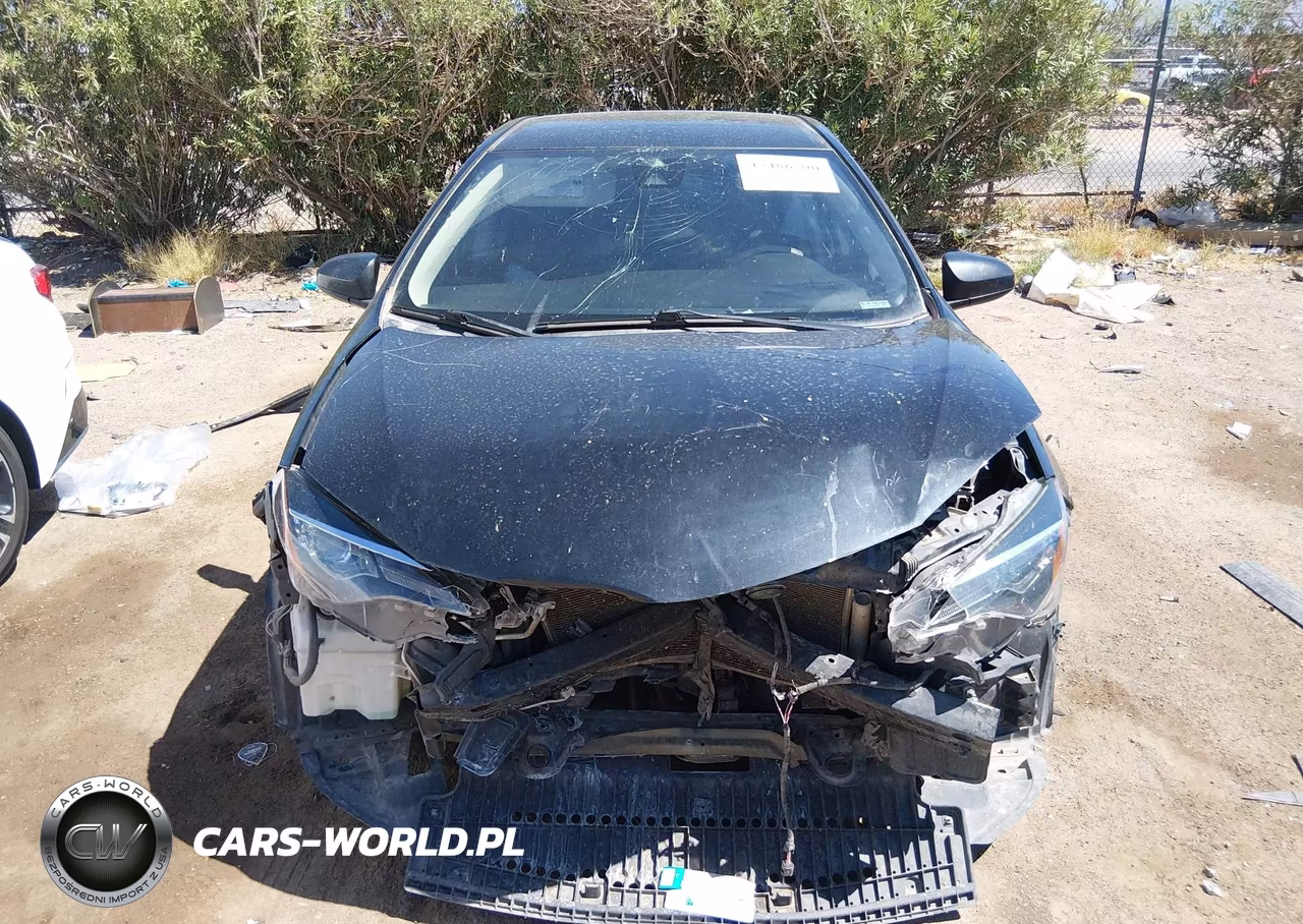 2018 Toyota Corolla Le VIN:2T1BURHE8JC123473 - 12