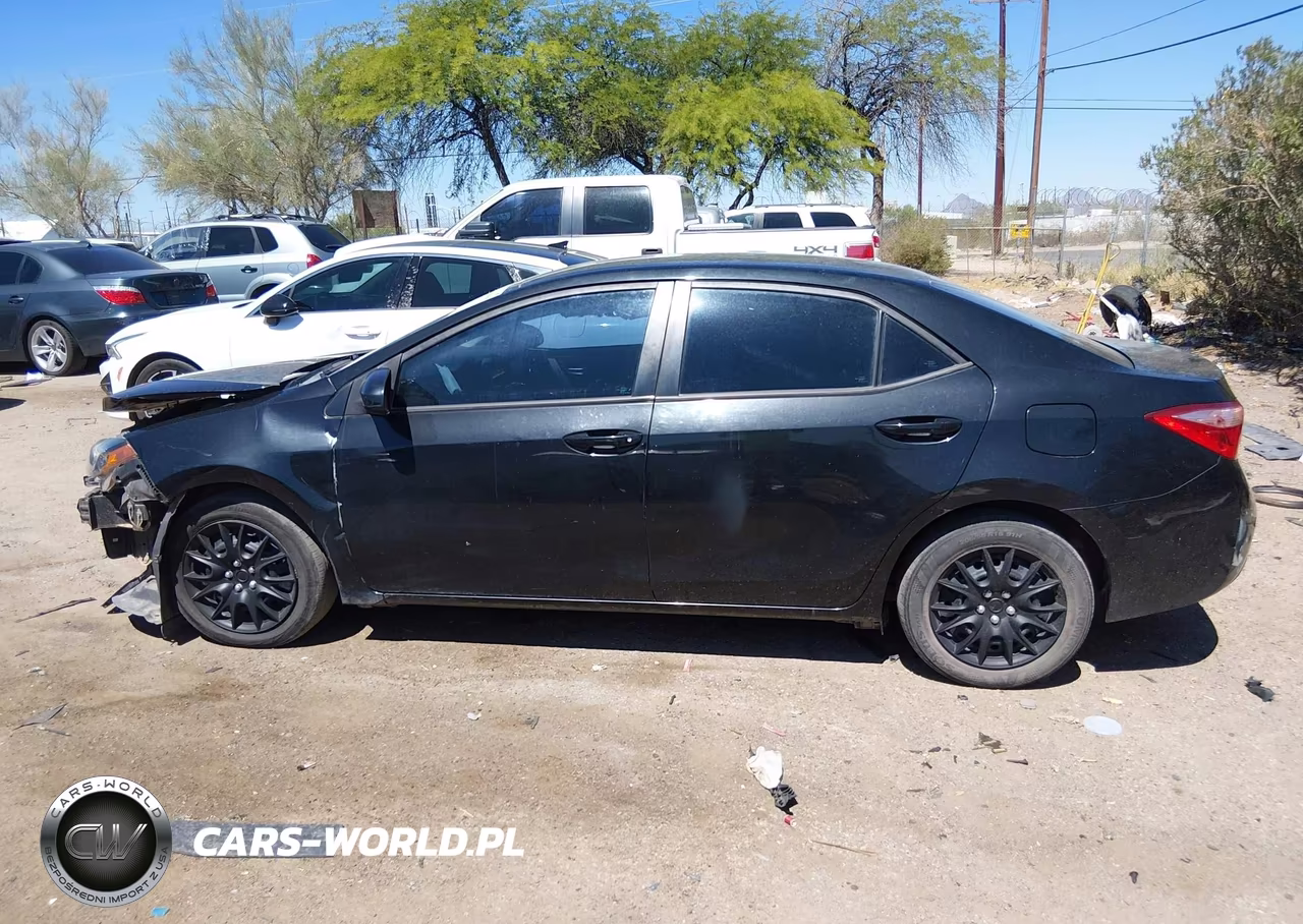 2018 Toyota Corolla Le VIN:2T1BURHE8JC123473 - 14