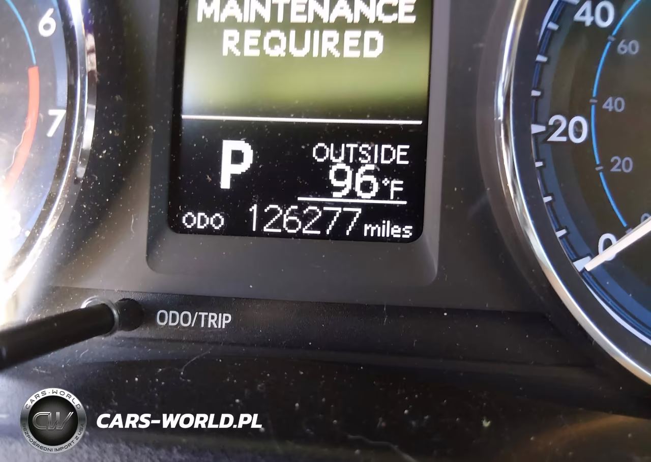 2018 Toyota Corolla Le VIN:2T1BURHE8JC123473 - 15