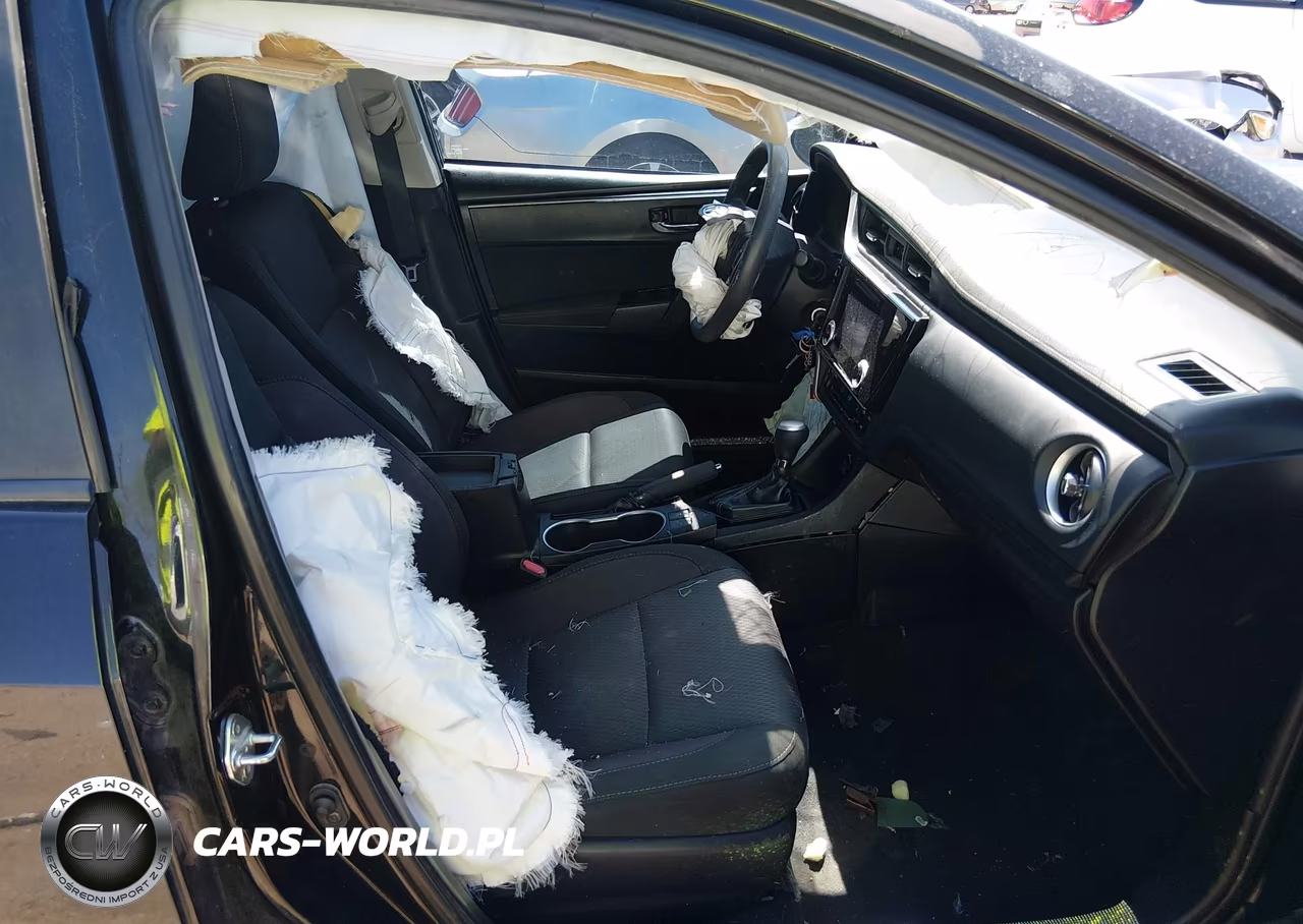 2018 Toyota Corolla Le VIN:2T1BURHE8JC123473 - 5