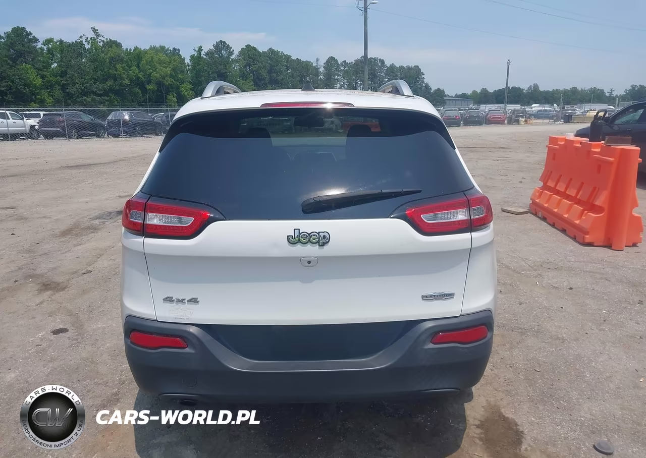 2016 Jeep Cherokee Latitude VIN:1C4PJMCB9GW130575 - 16