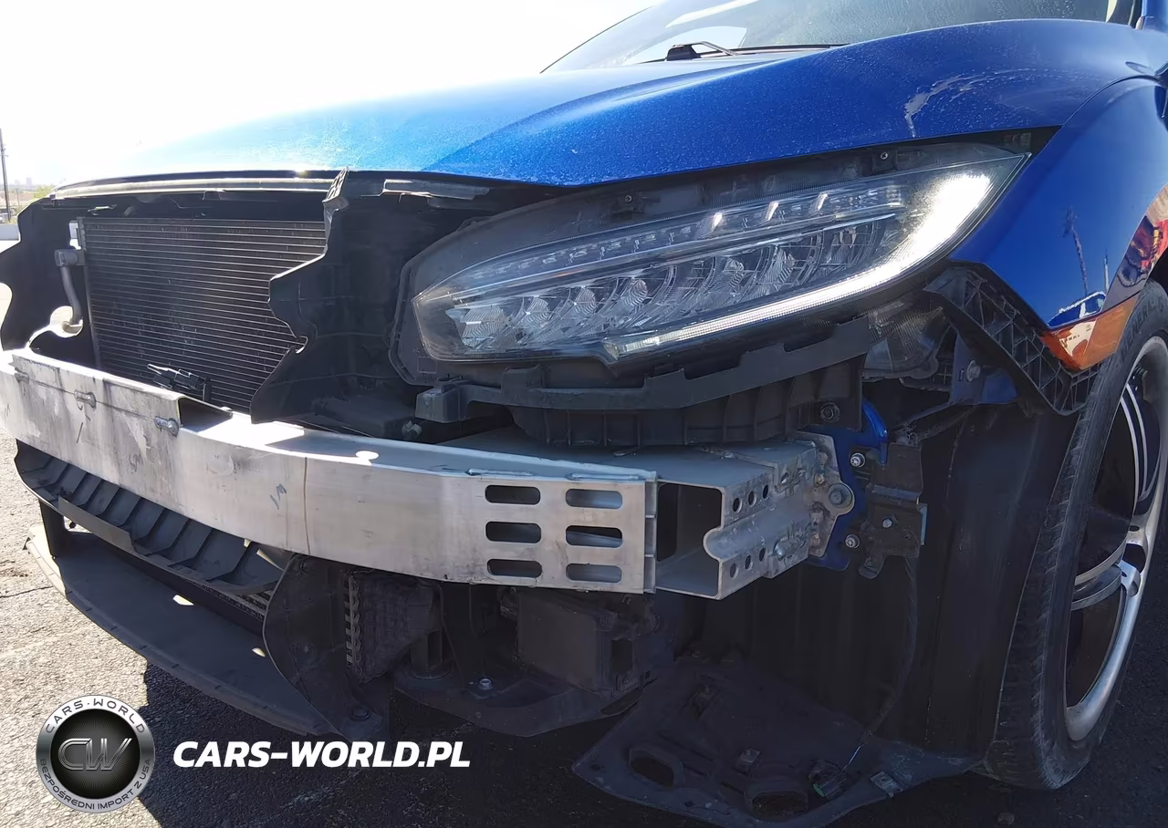 2016 Honda Civic Touring VIN:19XFC1F92GE211666 - 18