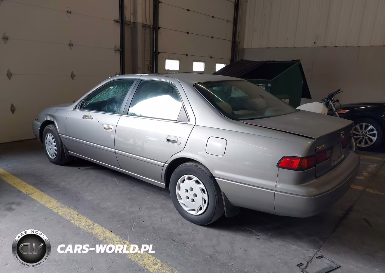 1997 Toyota Camry Le VIN:JT2BG22K8V0090819 - 3