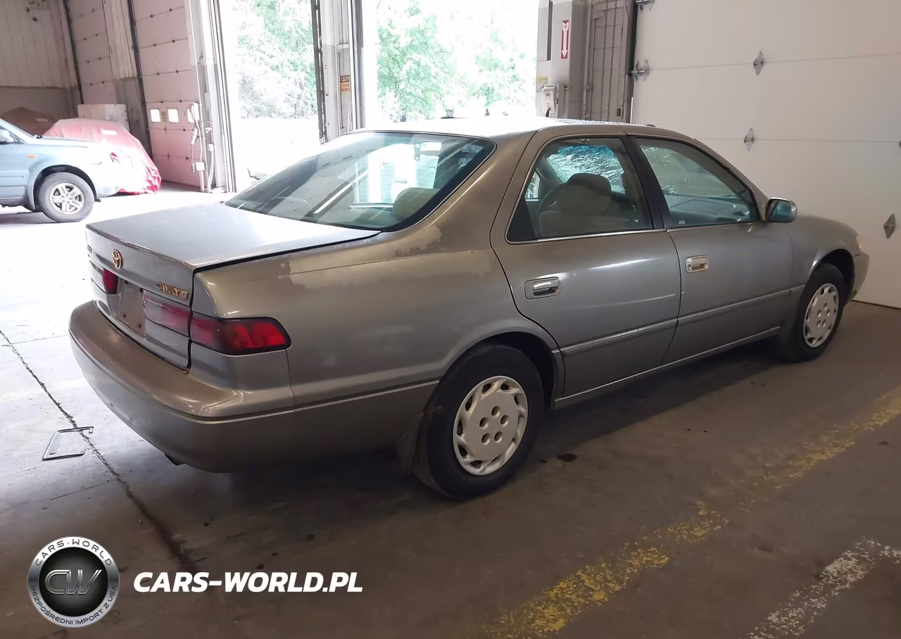 1997 Toyota Camry Le VIN:JT2BG22K8V0090819 - 4