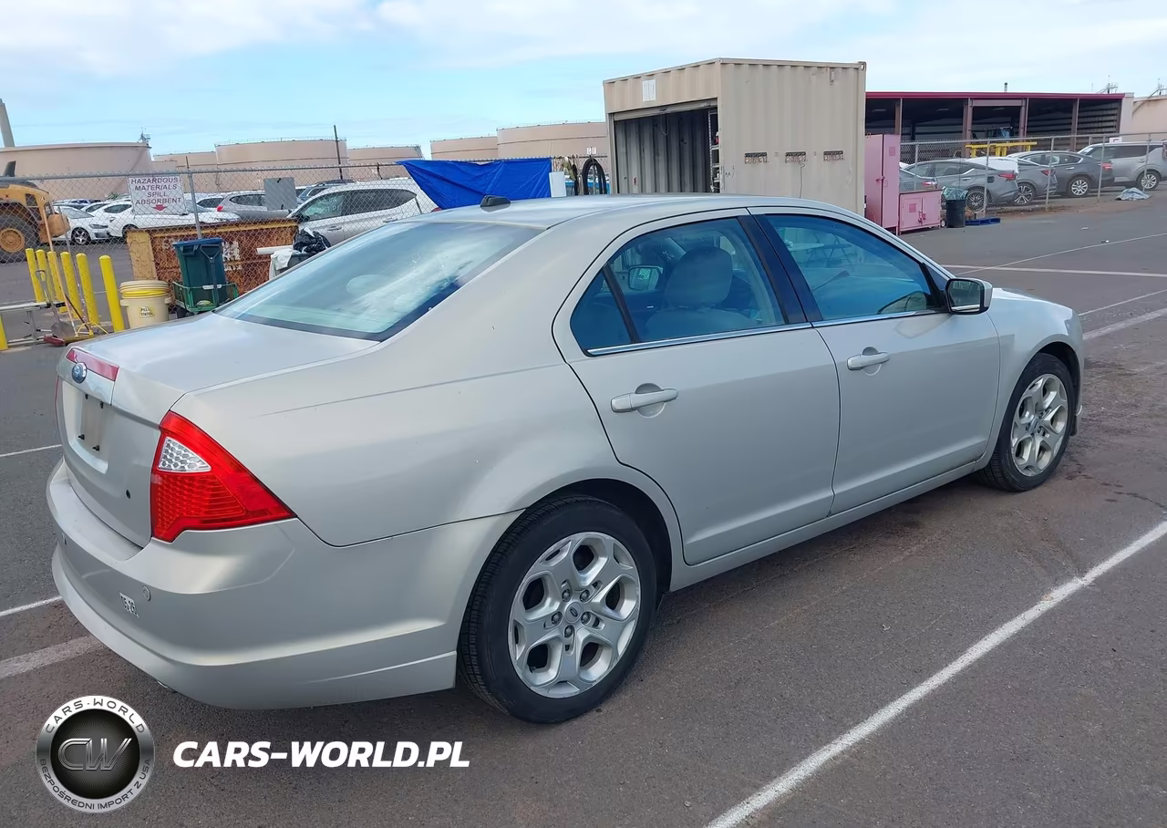 2010 Ford Fusion Se VIN:3FAHP0HA5AR310289 - 4