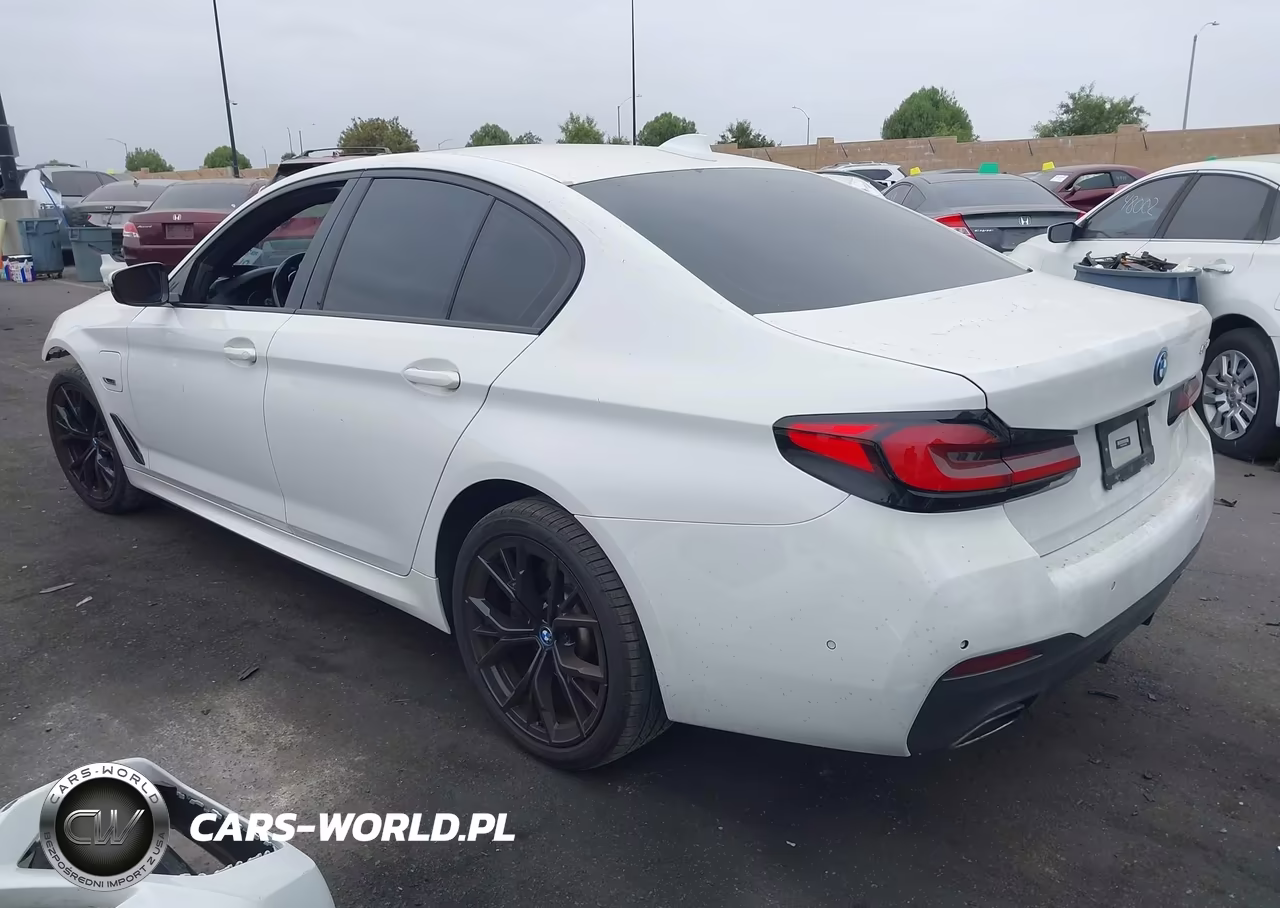 2023 BMW 530E VIN:WBA13AG08PCM25608 - 3