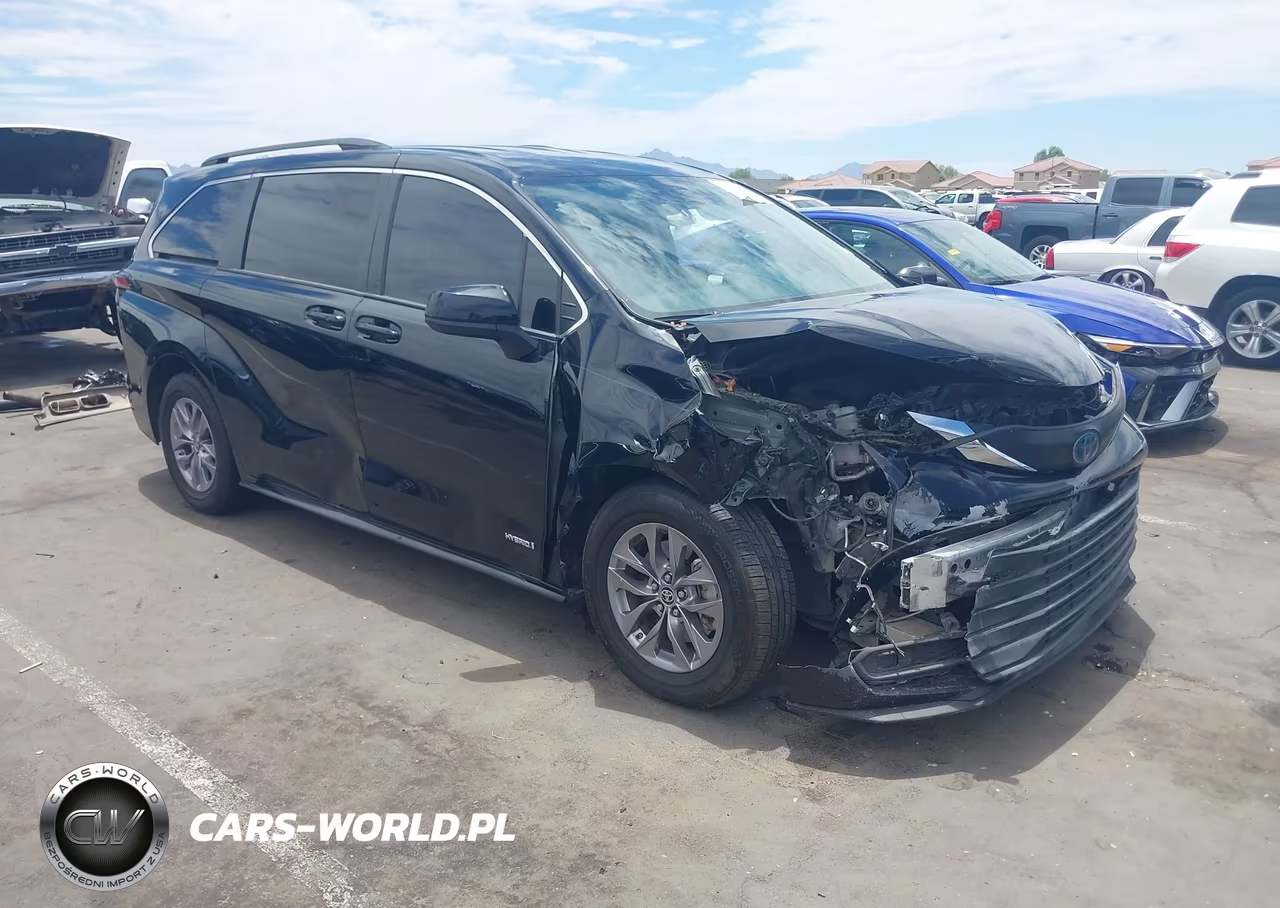 2021 Toyota Sienna Le – zdjęcie 1 z 17