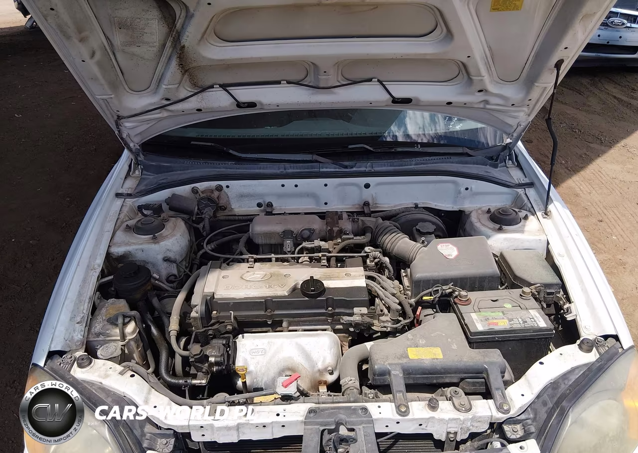 2005 Hyundai Accent Gls VIN:KMHCG45C35U585347 - 10