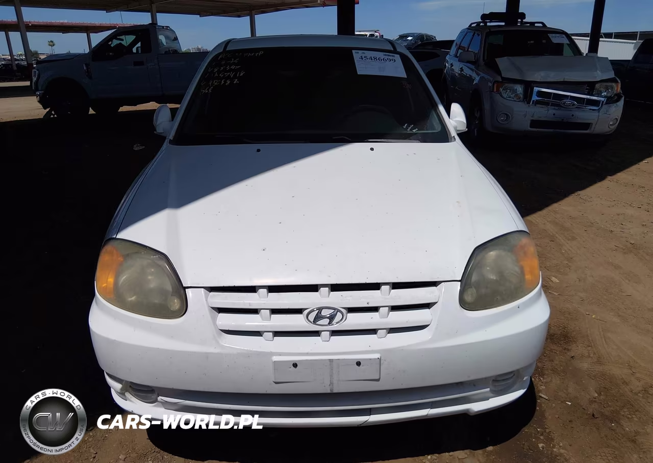 2005 Hyundai Accent Gls VIN:KMHCG45C35U585347 - 15
