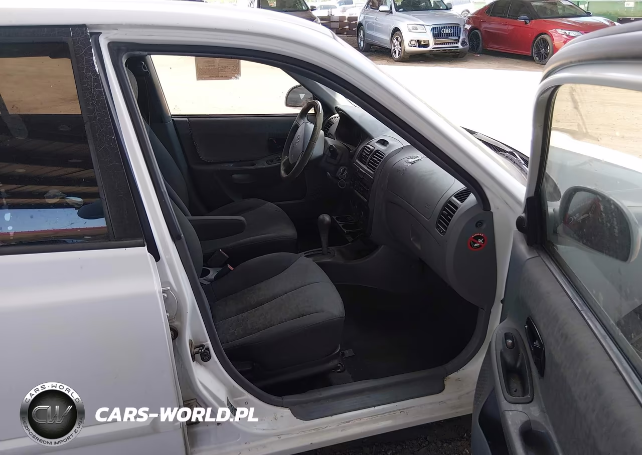 2005 Hyundai Accent Gls VIN:KMHCG45C35U585347 - 5