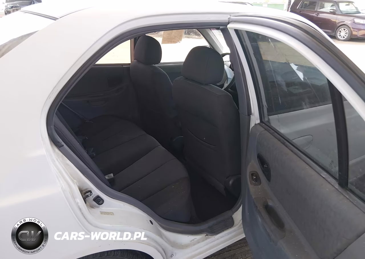 2005 Hyundai Accent Gls VIN:KMHCG45C35U585347 - 8
