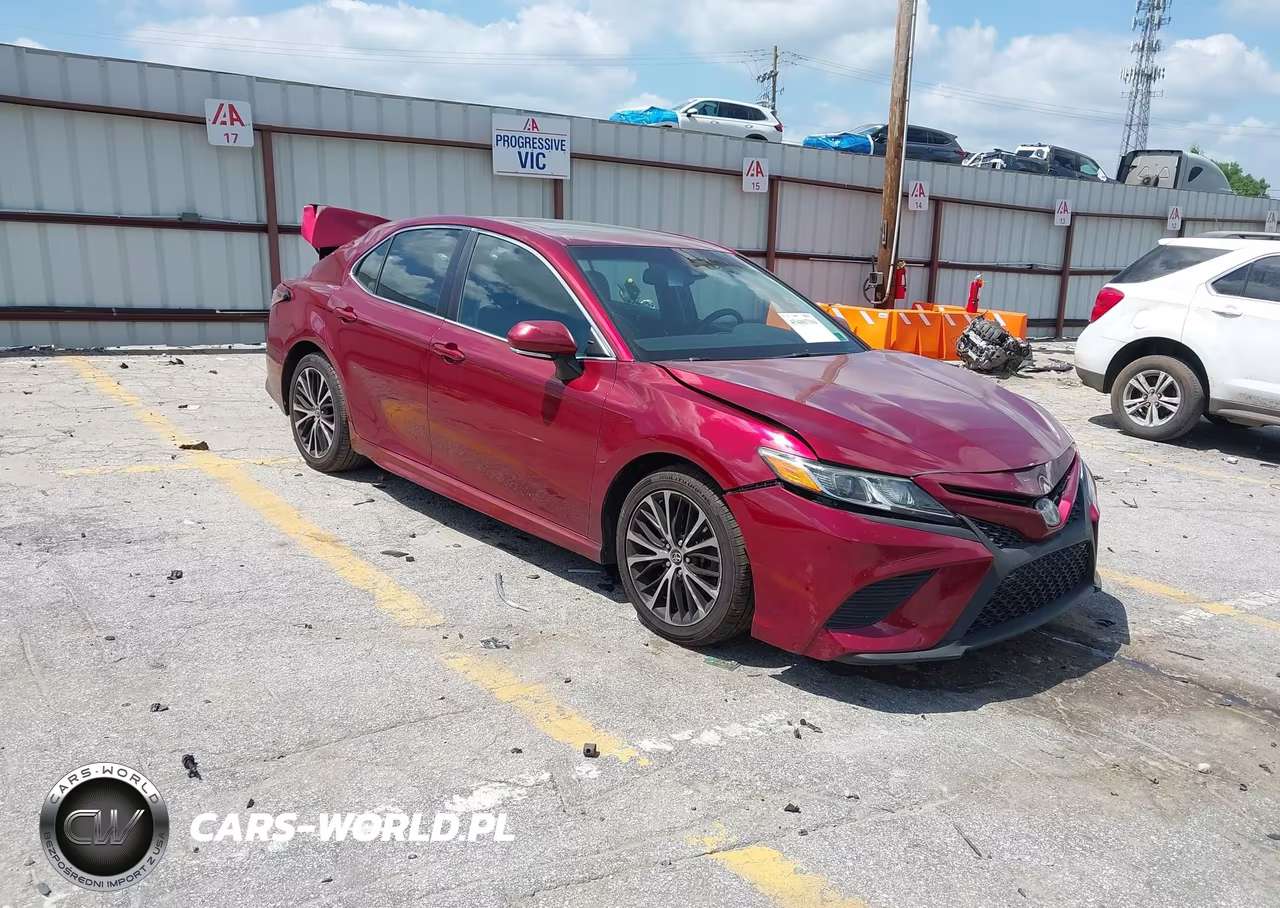 2018 Toyota Camry Se – zdjęcie 1 z 18