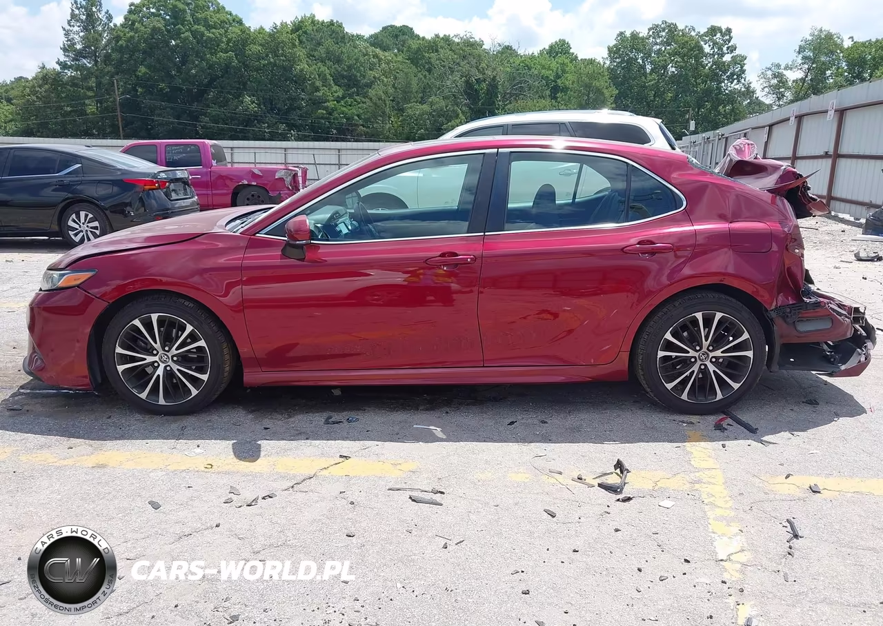 2018 Toyota Camry Se VIN:4T1B11HKXJU585466 - 15