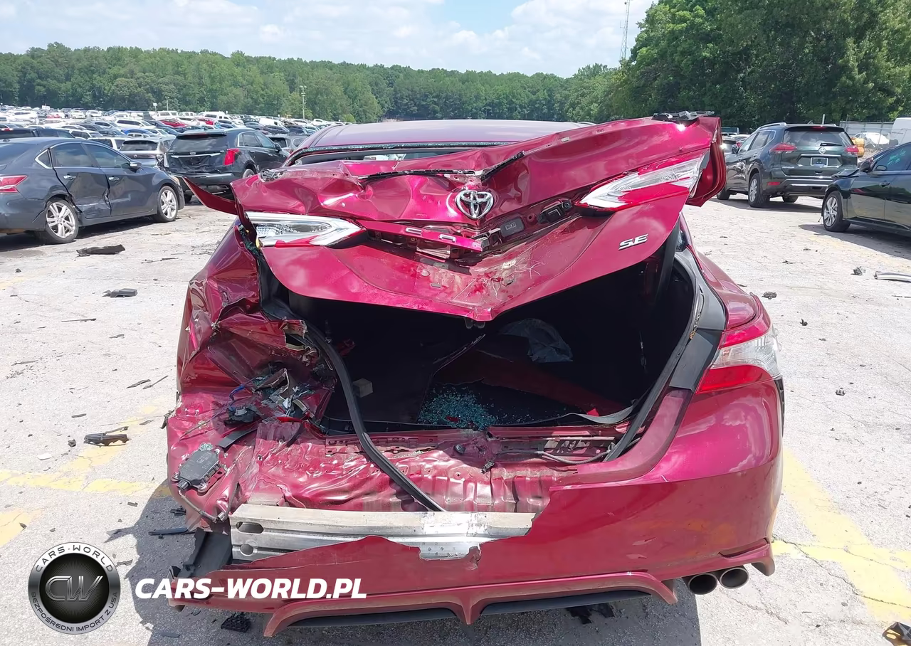 2018 Toyota Camry Se VIN:4T1B11HKXJU585466 - 17