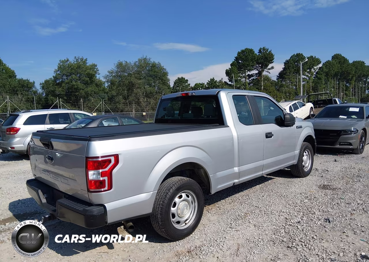 2018 Ford F-150 Xl-Xlt VIN:1FTEX1CB1JFC76352 - 4