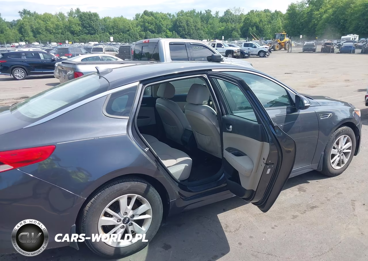 2017 Kia Optima Lx VIN:5XXGT4L32HG167828 - 8