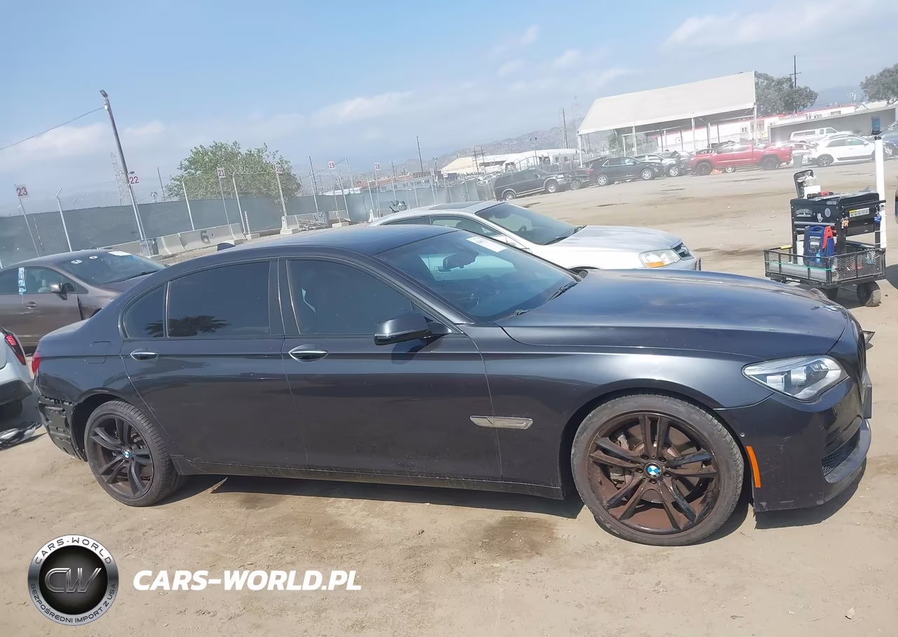 2013 BMW 750Li VIN:WBAYE8C5XDD133127 - 14