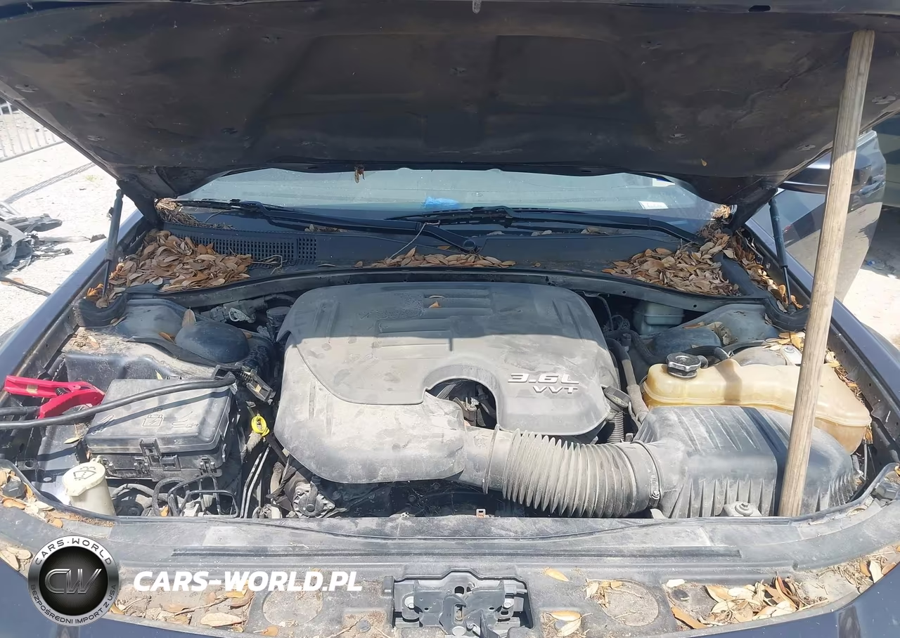 2012 Chrysler 300 VIN:2C3CCAAG3CH193223 - 10