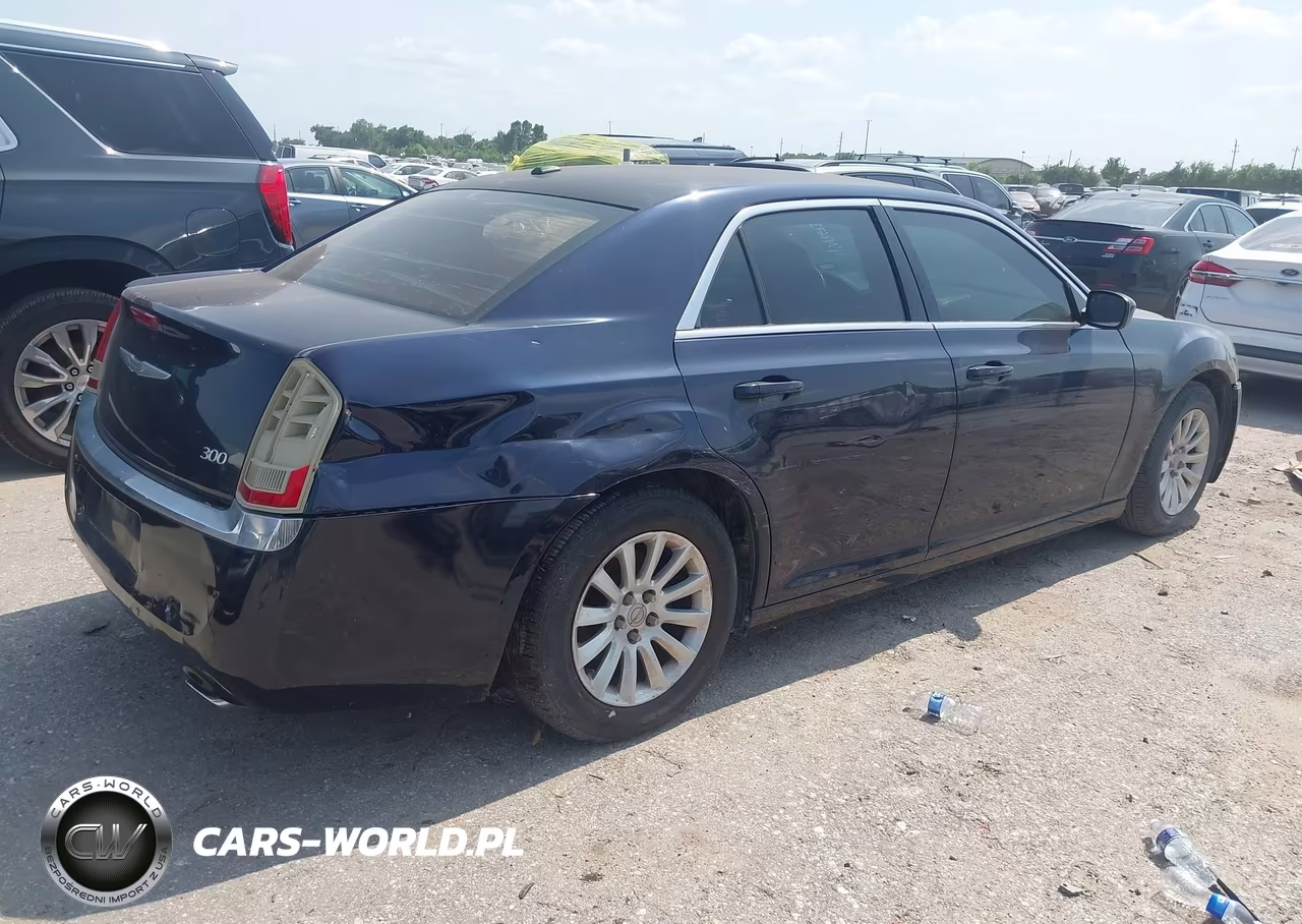 2012 Chrysler 300 VIN:2C3CCAAG3CH193223 - 4