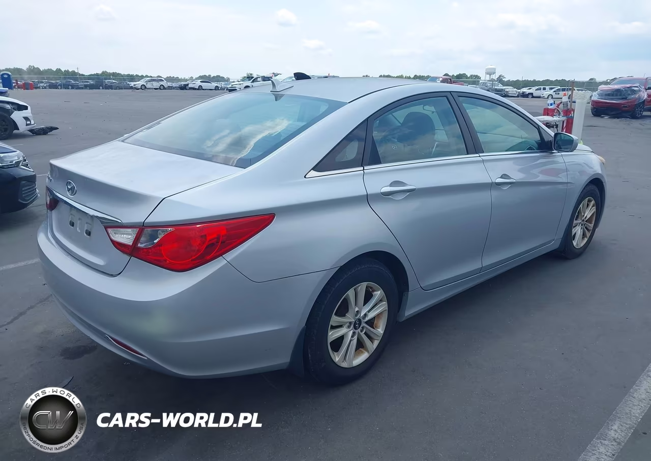 2011 Hyundai Sonata Gls VIN:5NPEB4AC3BH295701 - 4