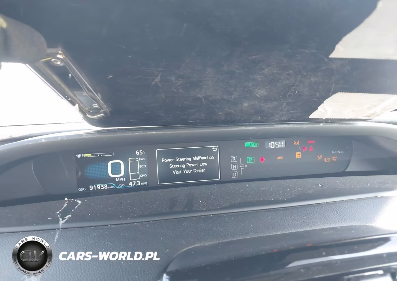 2018 Toyota Prius Three VIN:JTDKARFU3J3067132 - 7