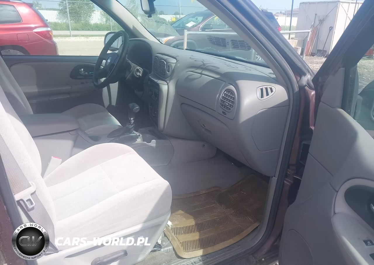 2007 Chevrolet Trailblazer Ls VIN:1GNDT13S272116916 - 5