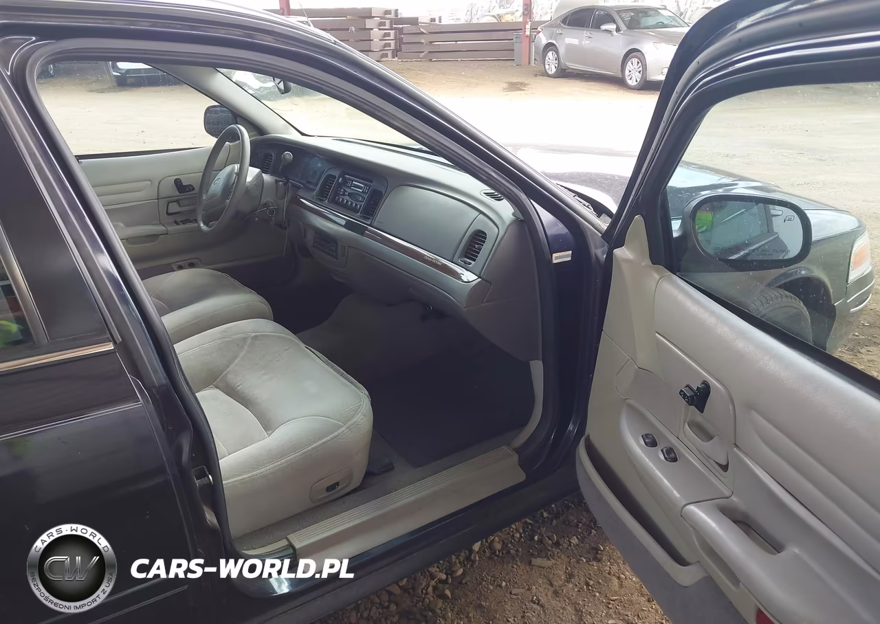 2002 Ford Crown Victoria Lx VIN:2FAFP74W82X159906 - 5