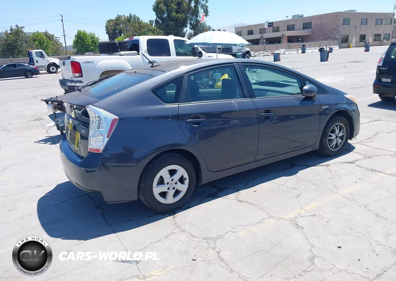 2011 Toyota Prius Two VIN:JTDKN3DU9B1409765 - 4