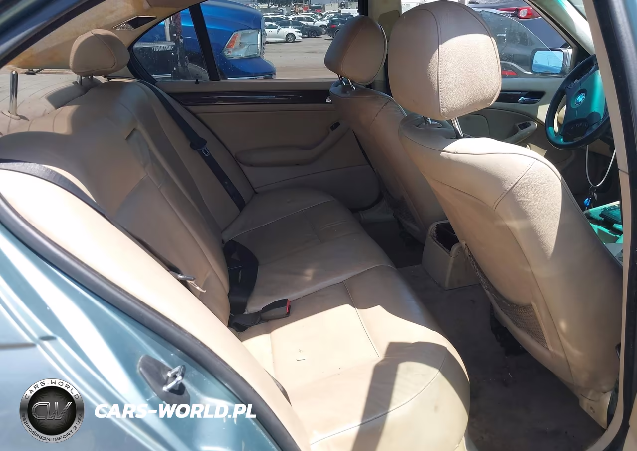 2002 BMW 3 Series 325I VIN:WBAEV33492KL75641 - 8