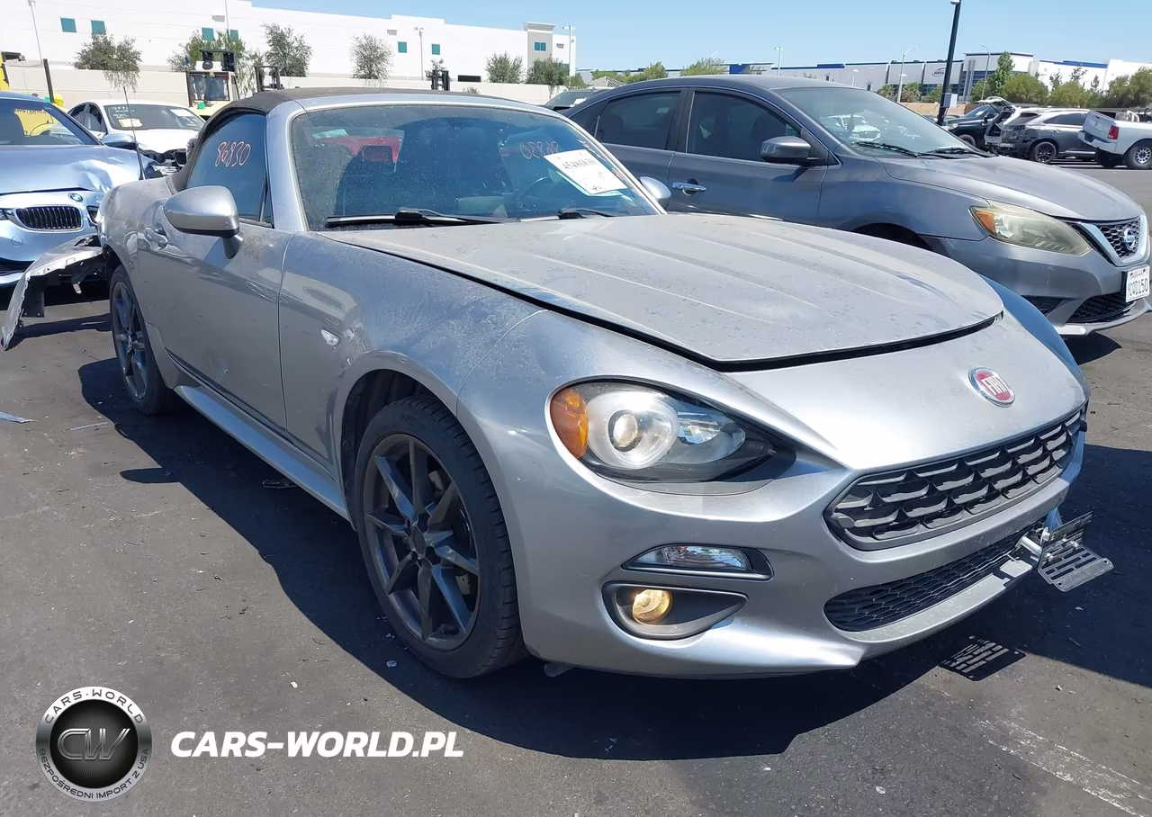 2017 Fiat 124 Spider Lusso – zdjęcie 1 z 18