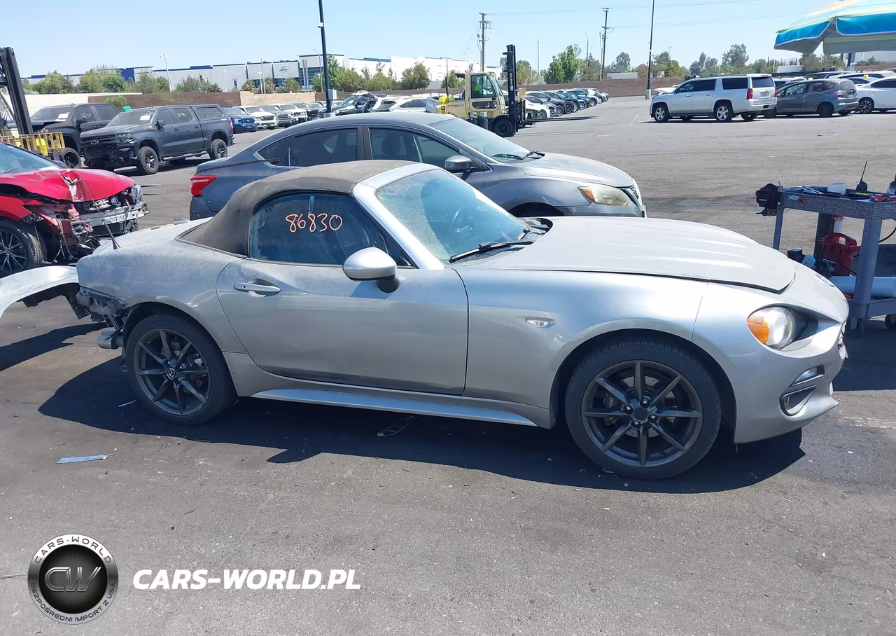 2017 Fiat 124 Spider Lusso VIN:JC1NFAEK3H0101398 - 14