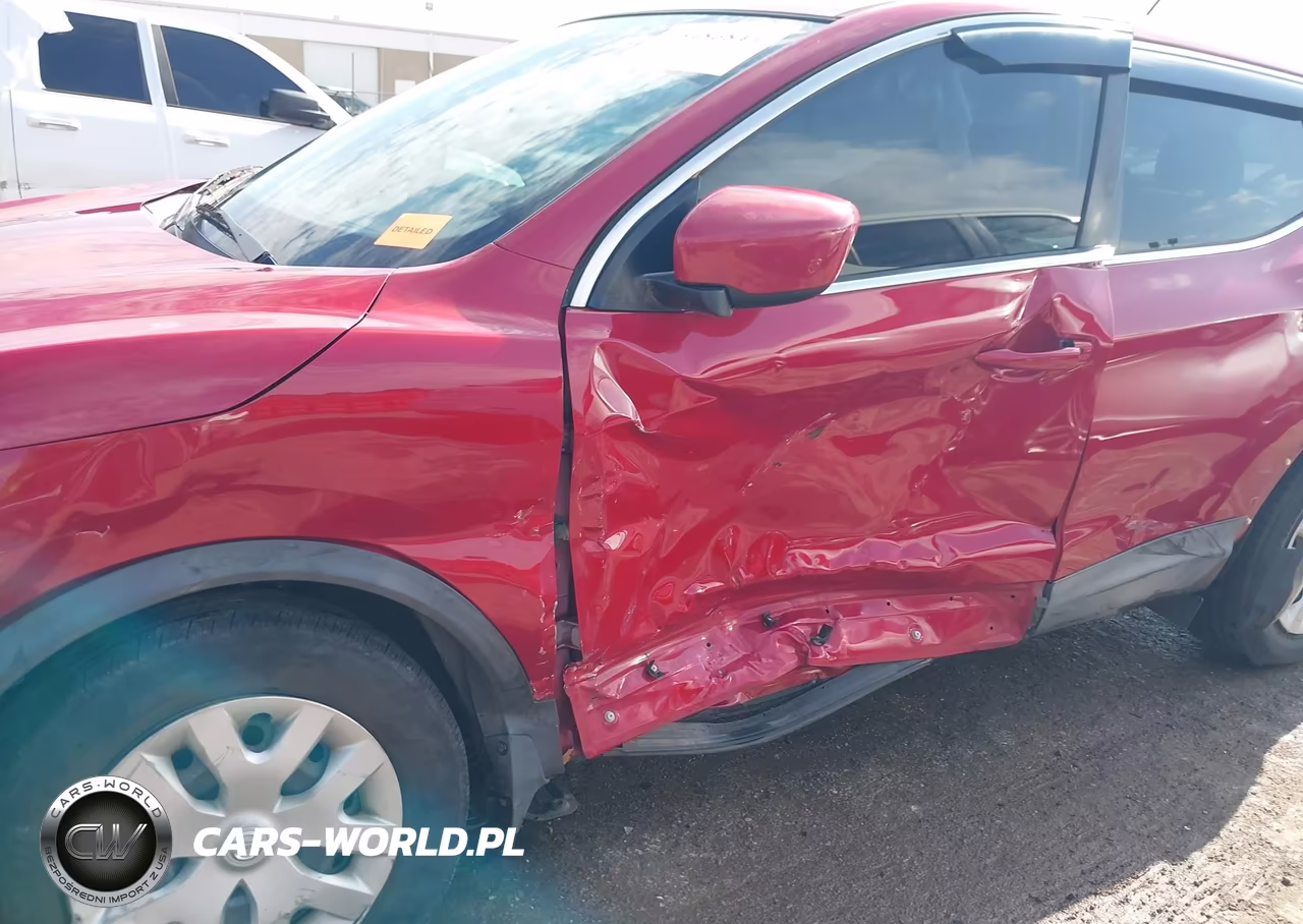 2018 Nissan Rogue Sport S VIN:JN1BJ1CP2JW109856 - 6