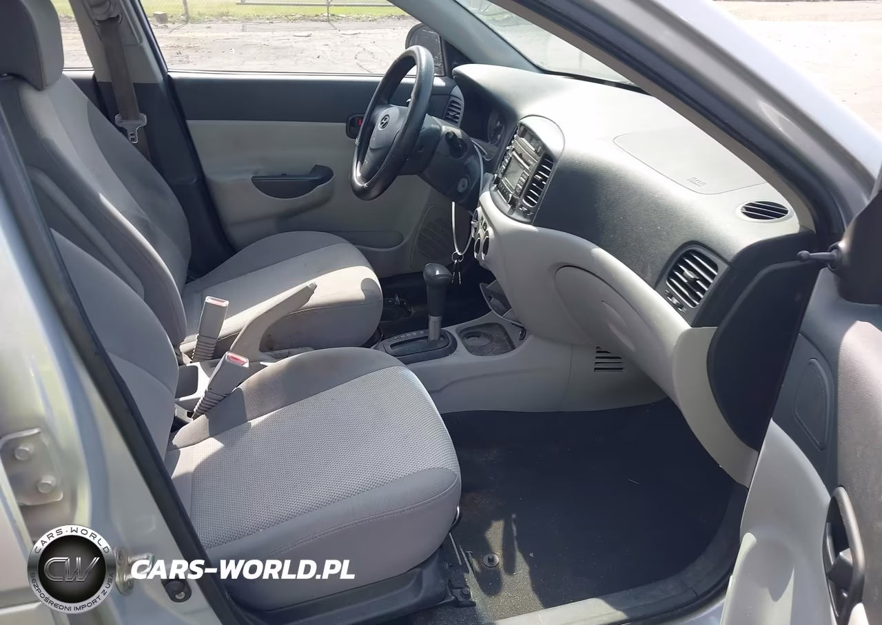 2008 Hyundai Accent Gls VIN:KMHCN46C88U239092 - 5