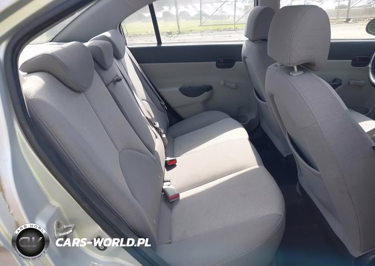 2008 Hyundai Accent Gls VIN:KMHCN46C88U239092 - 8