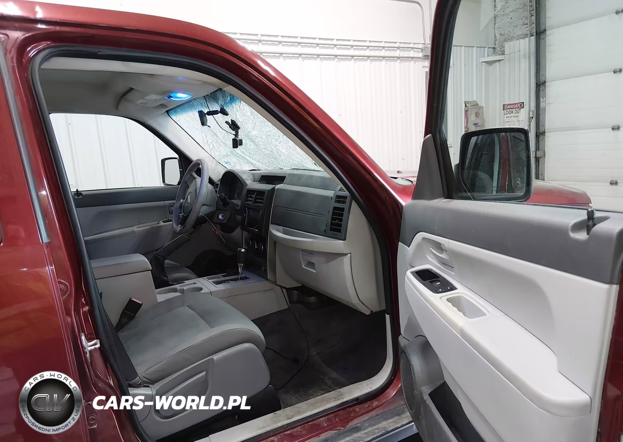 2008 Jeep Liberty Sport VIN:1J8GN28KX8W248601 - 5