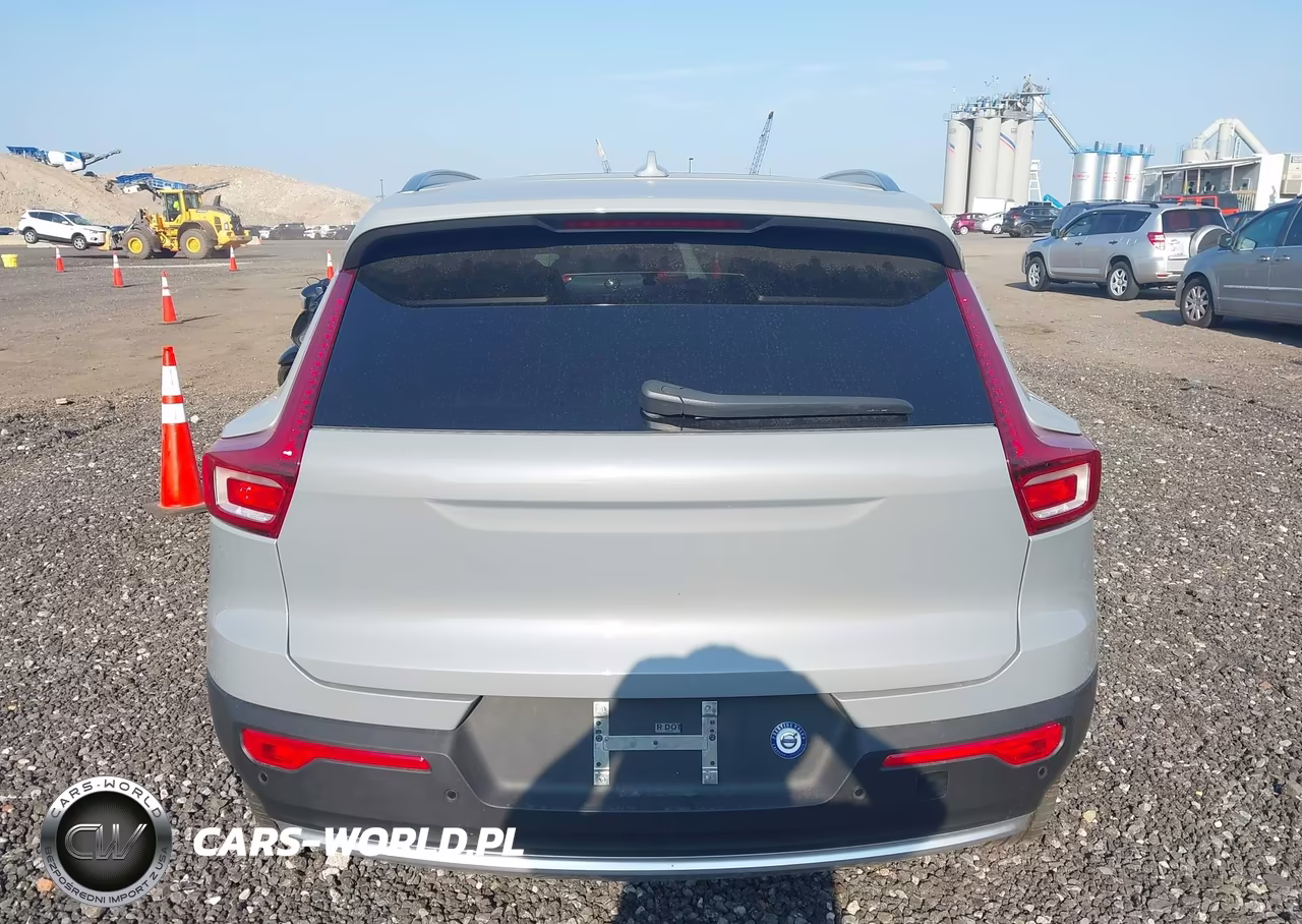 2025 Volvo Xc40 B5 Core Bright Theme VIN:YV4L12UJXS2559374 - 16