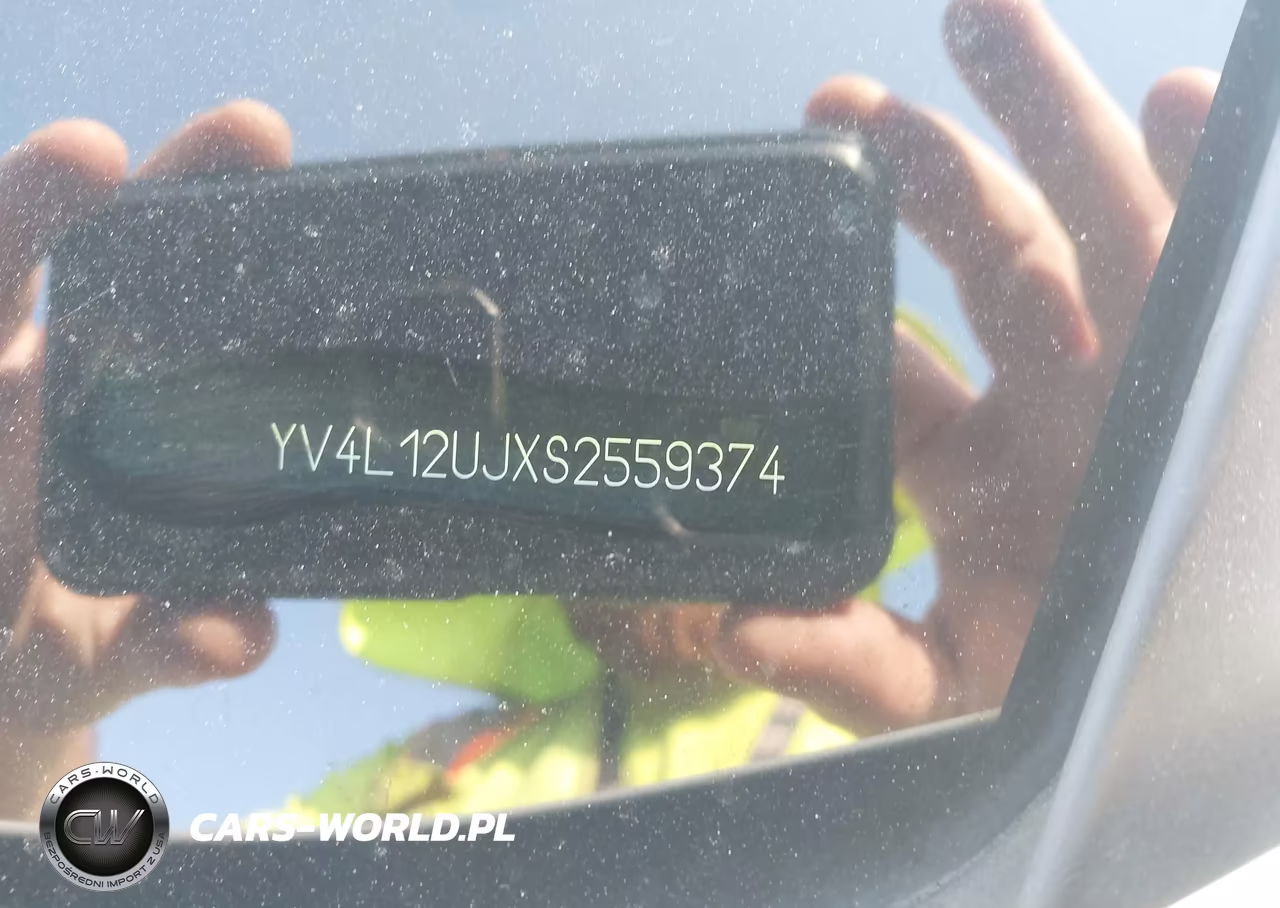 2025 Volvo Xc40 B5 Core Bright Theme VIN:YV4L12UJXS2559374 - 17