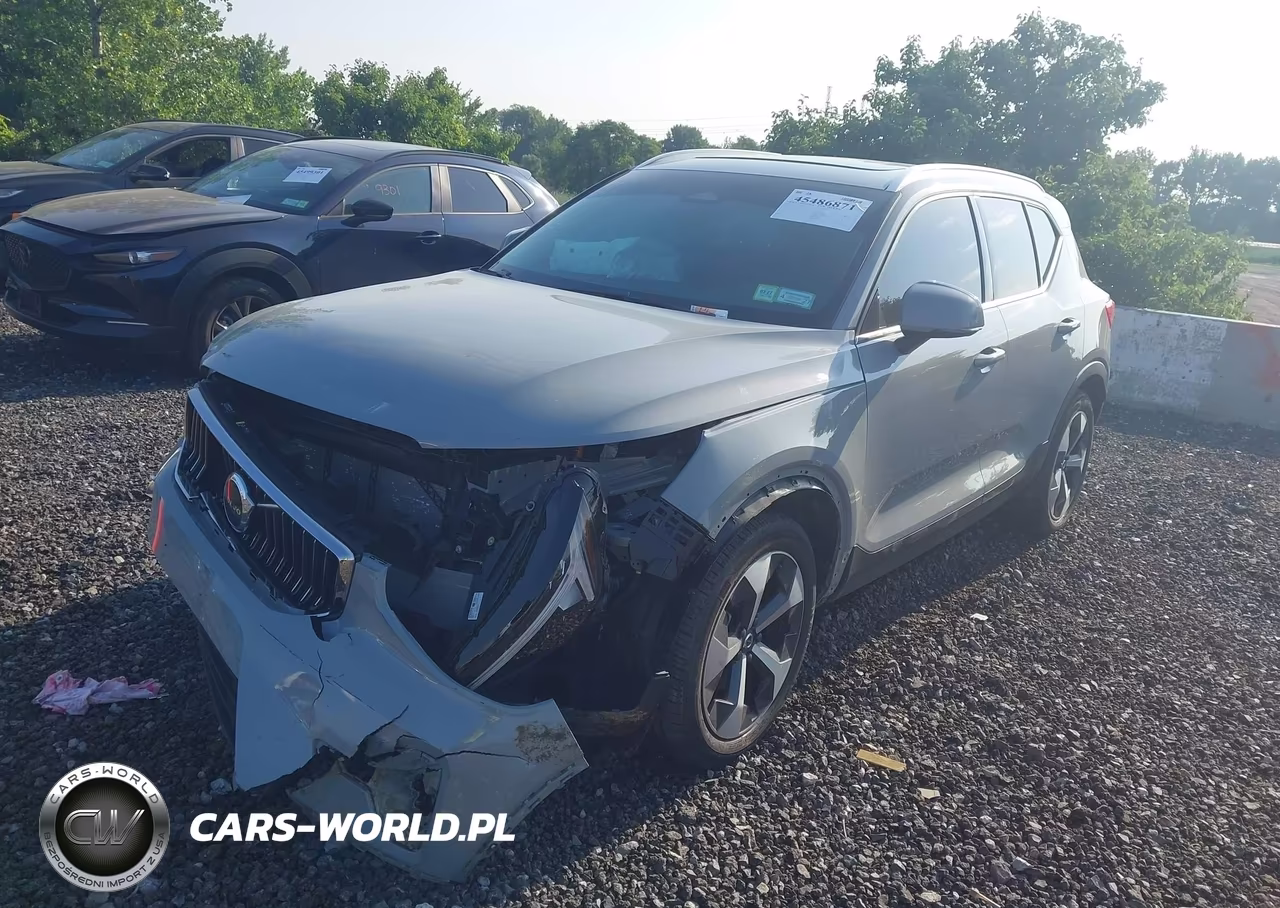 2025 Volvo Xc40 B5 Core Bright Theme VIN:YV4L12UJXS2559374 - 2