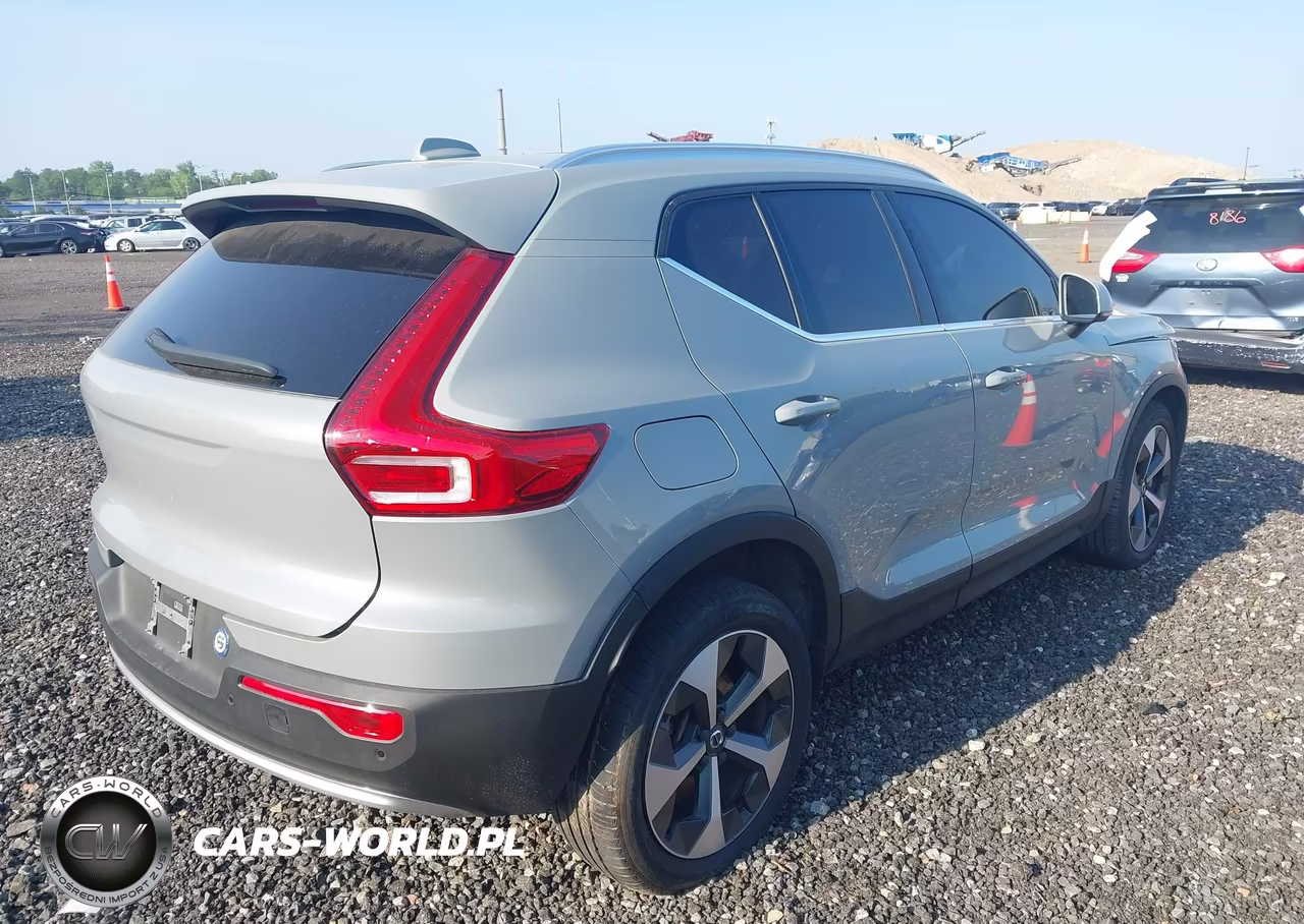 2025 Volvo Xc40 B5 Core Bright Theme VIN:YV4L12UJXS2559374 - 4