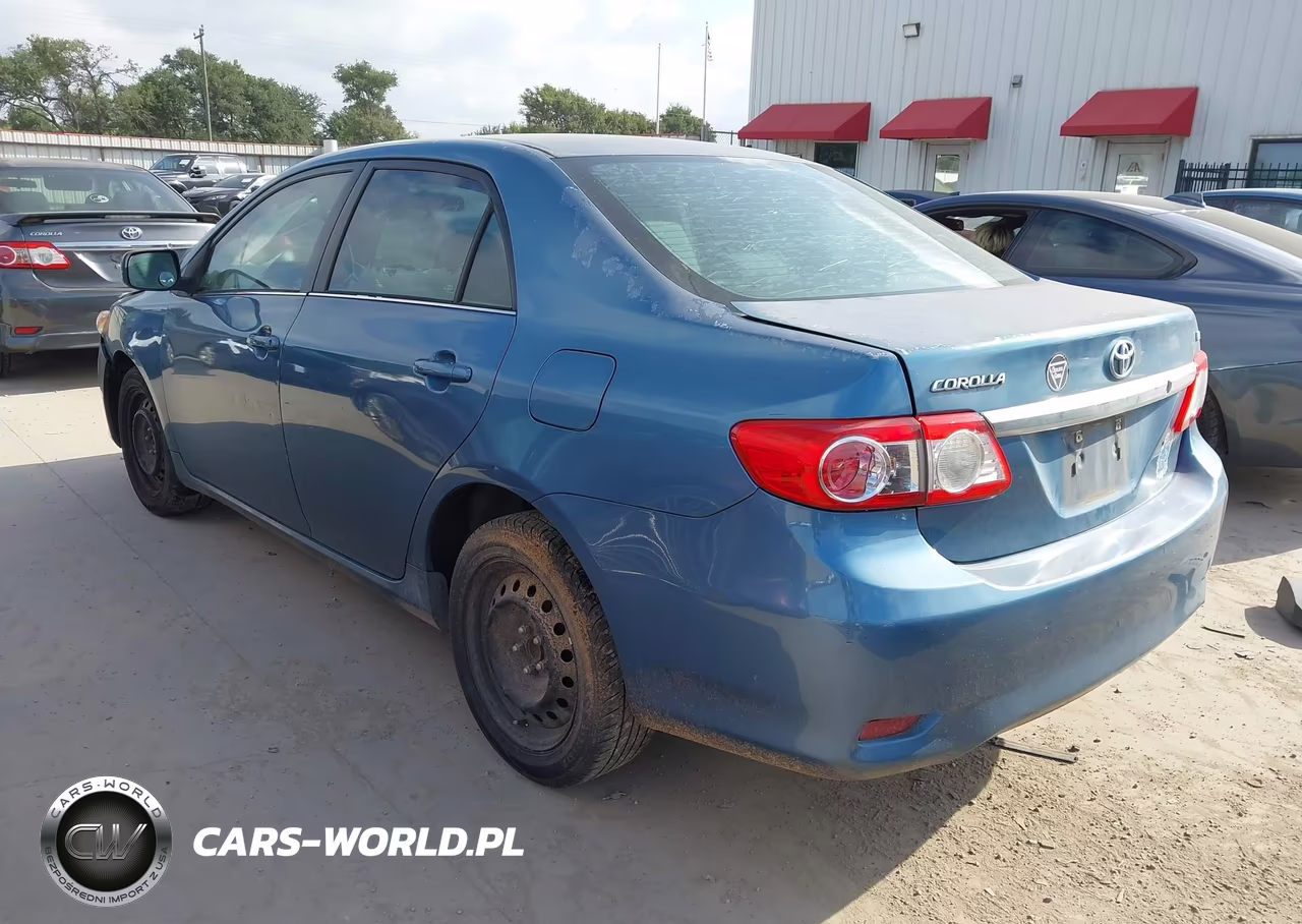 2013 Toyota Corolla Le VIN:5YFBU4EE1DP210918 - 3