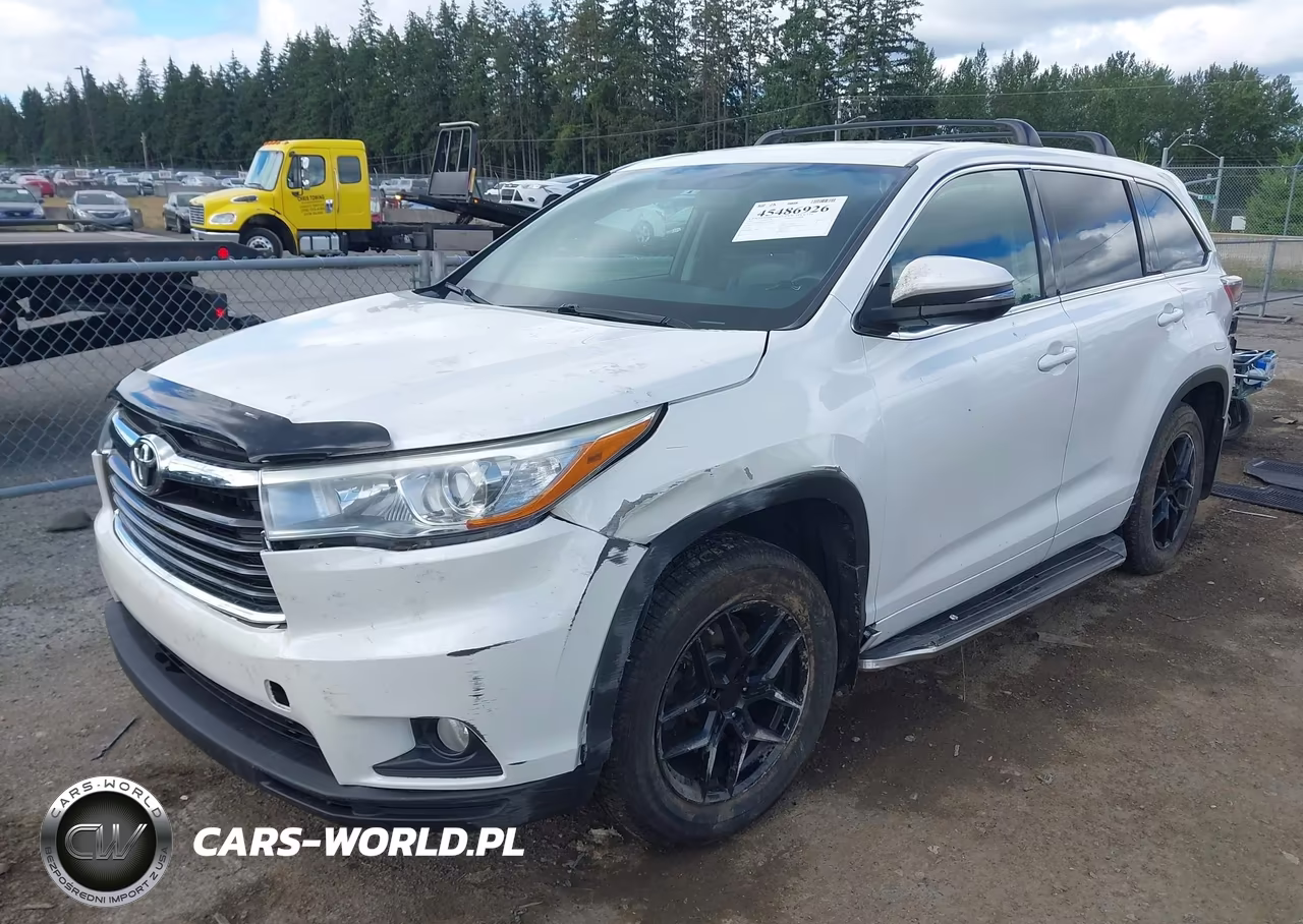 2015 Toyota Highlander Le Plus V6 VIN:5TDBKRFH2FS138181 - 2