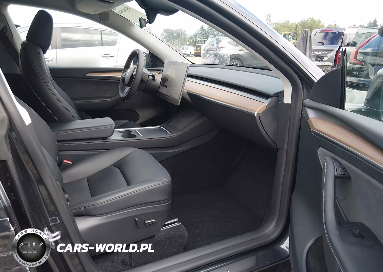 2025 Tesla Model Y Long Range Dual Motor Rear-Wheel Drive VIN:7SAYGDED0SF313297 - 20