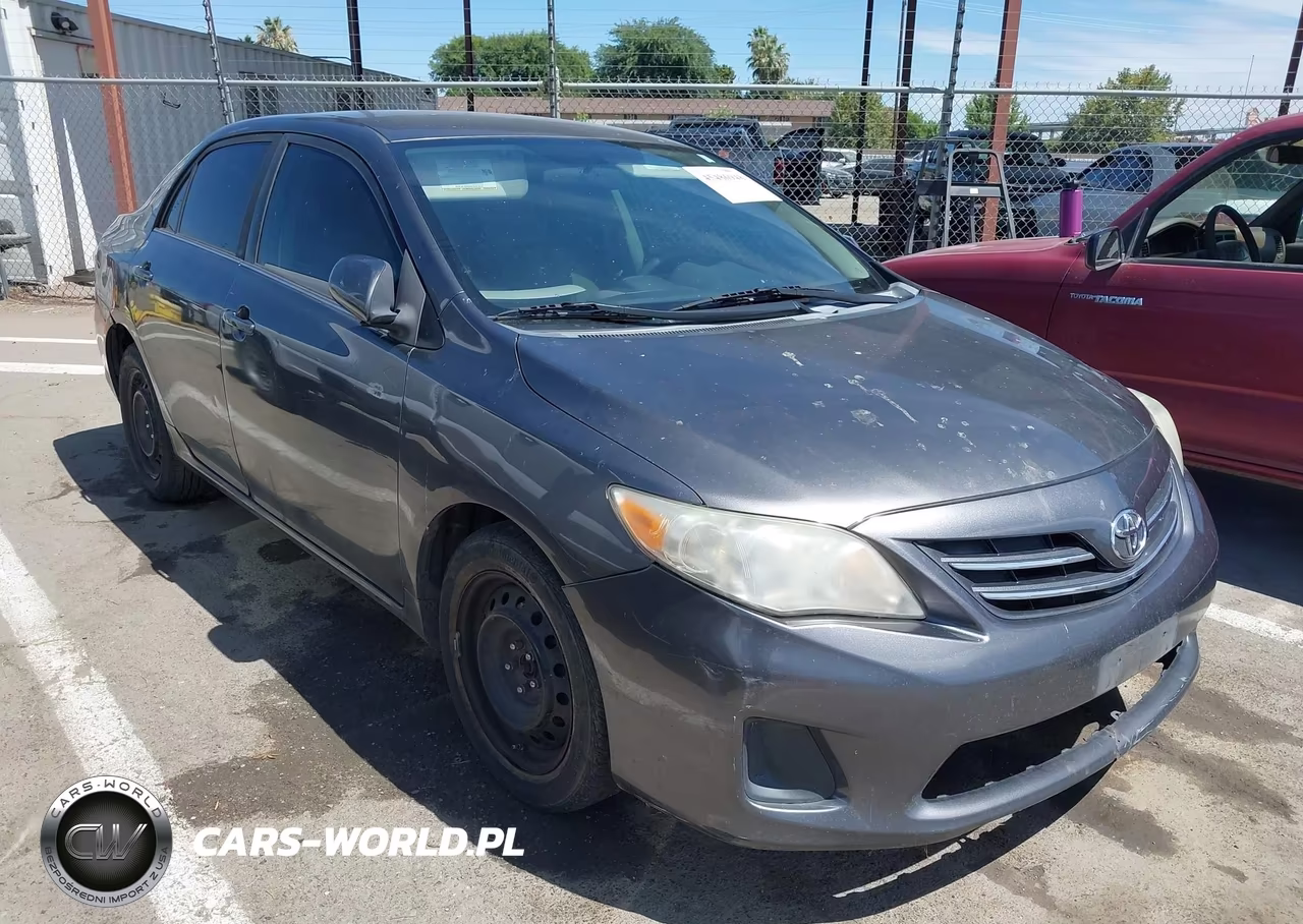 2013 Toyota Corolla Le – zdjęcie 1 z 17