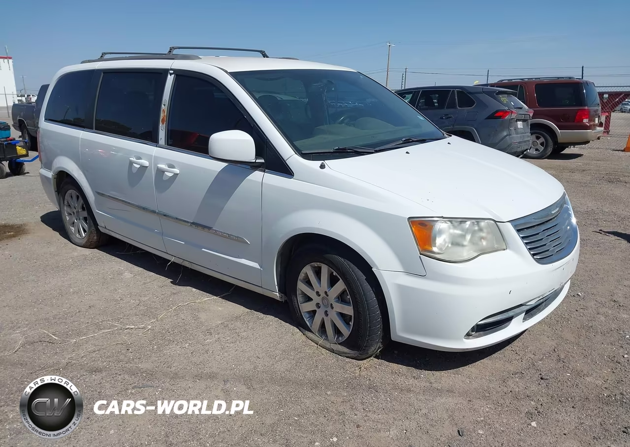 2015 Chrysler Town & Country Touring – zdjęcie 1 z 10