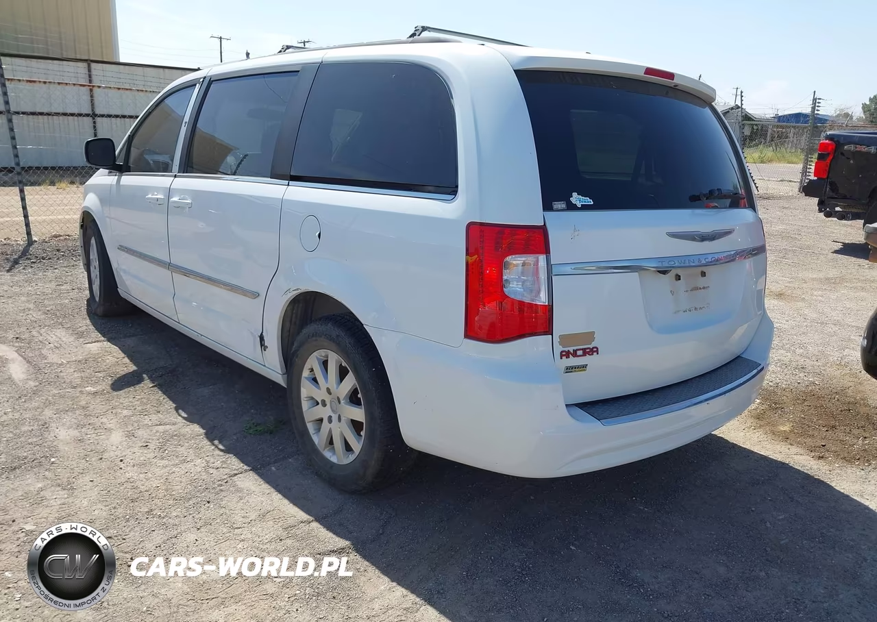 2015 Chrysler Town & Country Touring VIN:2C4RC1BG9FR510134 - 3