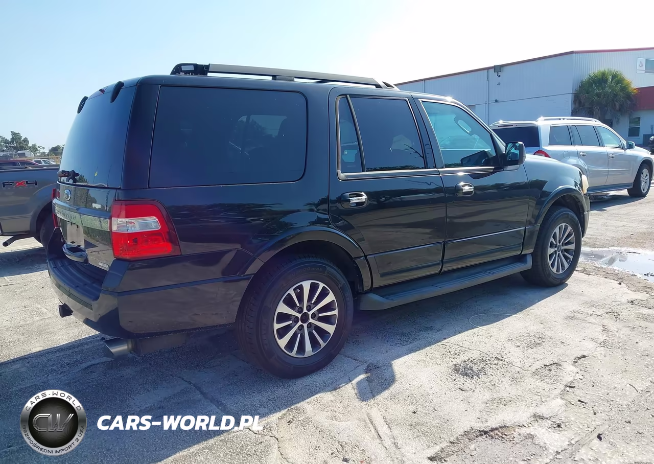 2015 Ford Expedition Xlt VIN:1FMJU1JTXFEF26683 - 4