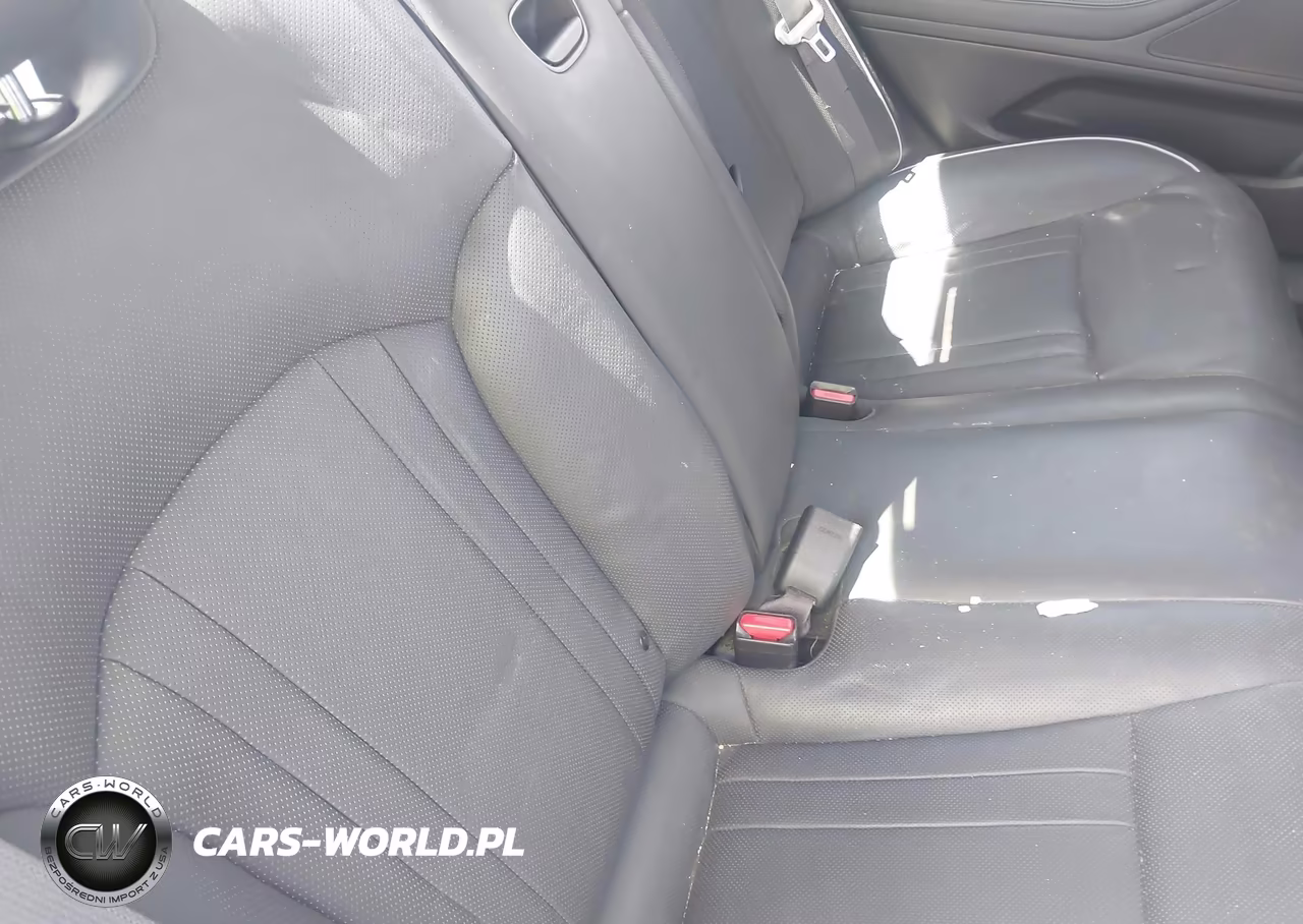 2015 Hyundai Genesis 3.8 VIN:KMHGN4JE9FU016664 - 8