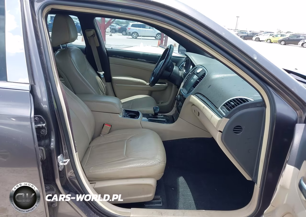 2014 Chrysler 300 VIN:2C3CCAAGXEH200283 - 5