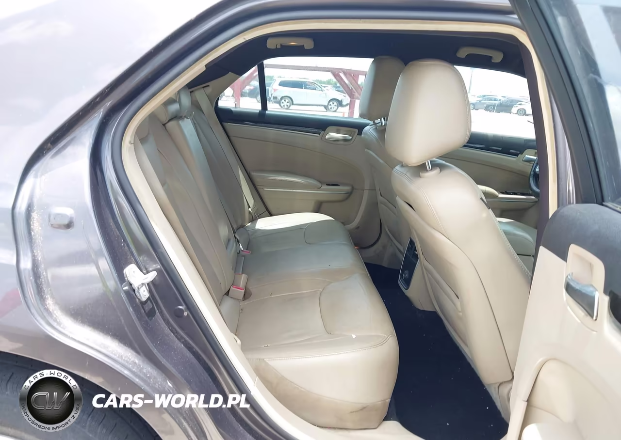 2014 Chrysler 300 VIN:2C3CCAAGXEH200283 - 8