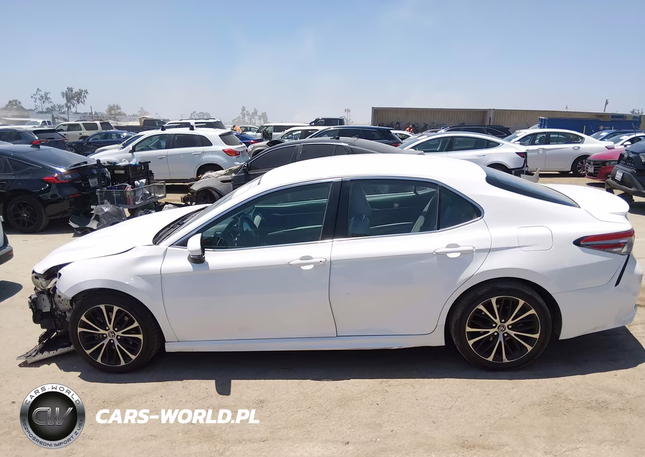 2018 Toyota Camry Se VIN:4T1B11HK0JU068340 - 14